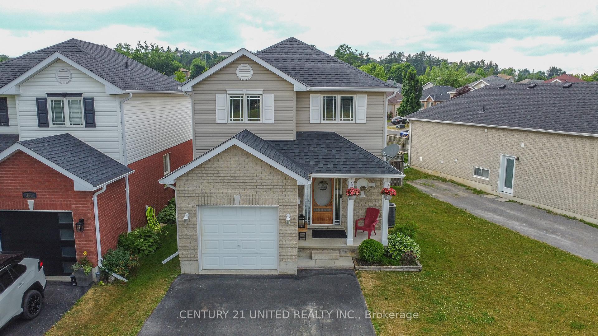 Photo de la propriété: 351 Spillsbury Drive ON K9K 2N6