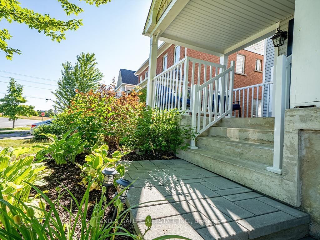 Property Photo:  1631 Coldstream Drive  ON L1K 3B5 