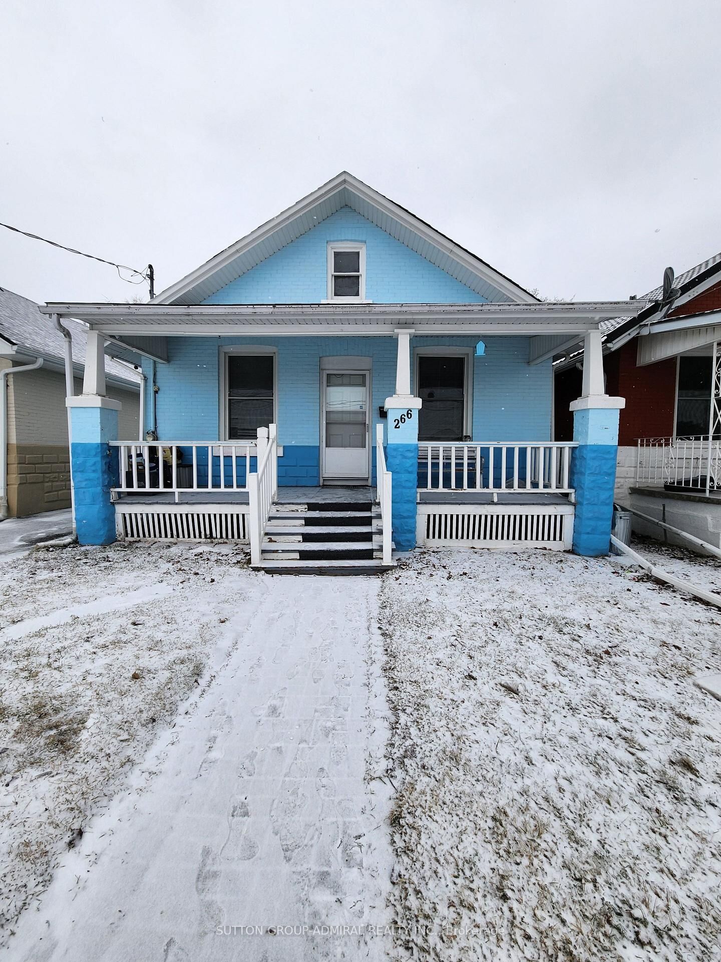 Property Photo:  266 Nelson Street  ON K7K 4M8 