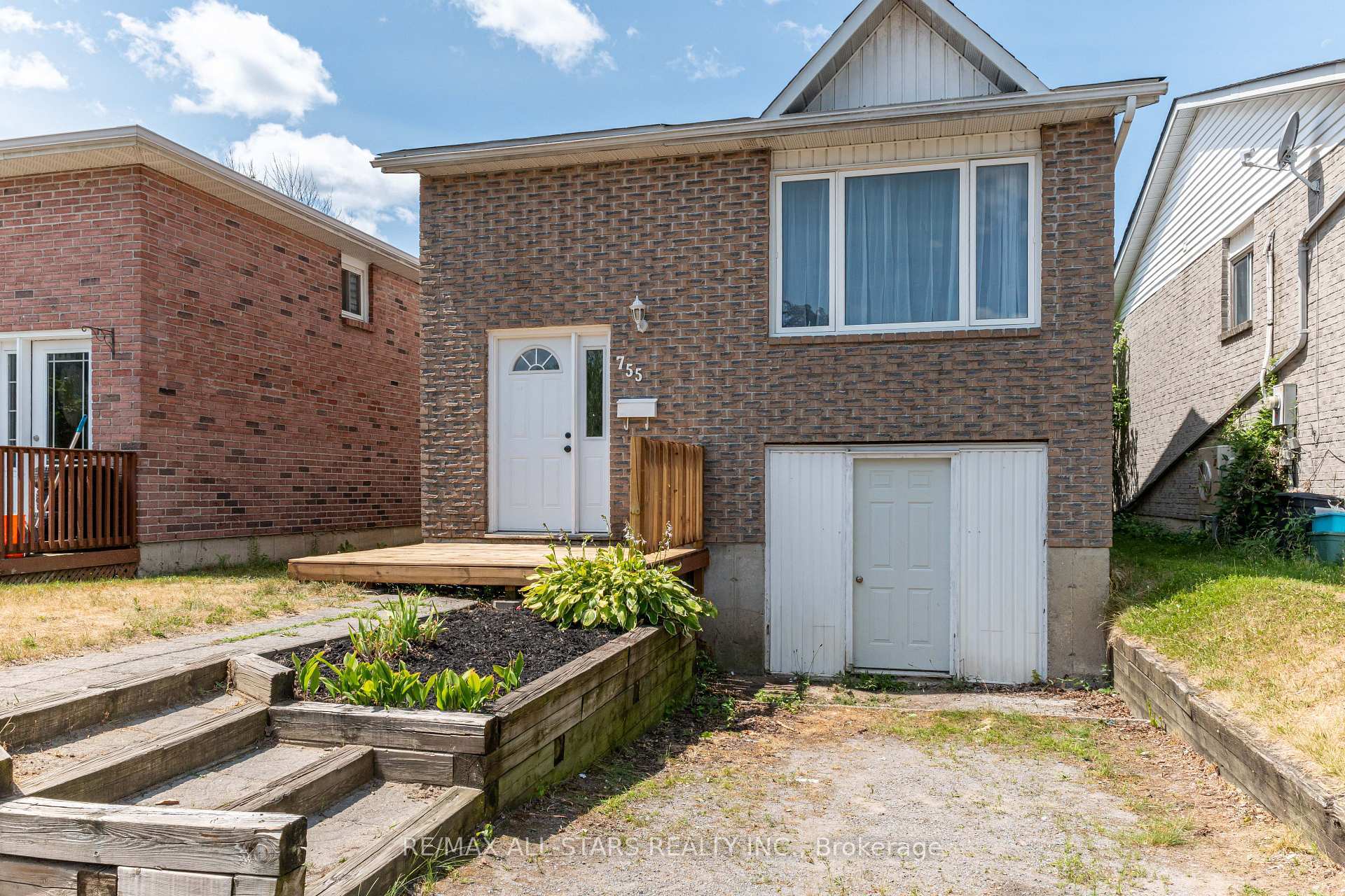 Property Photo: 755 Mountain Ash Road ON K9J 8K1