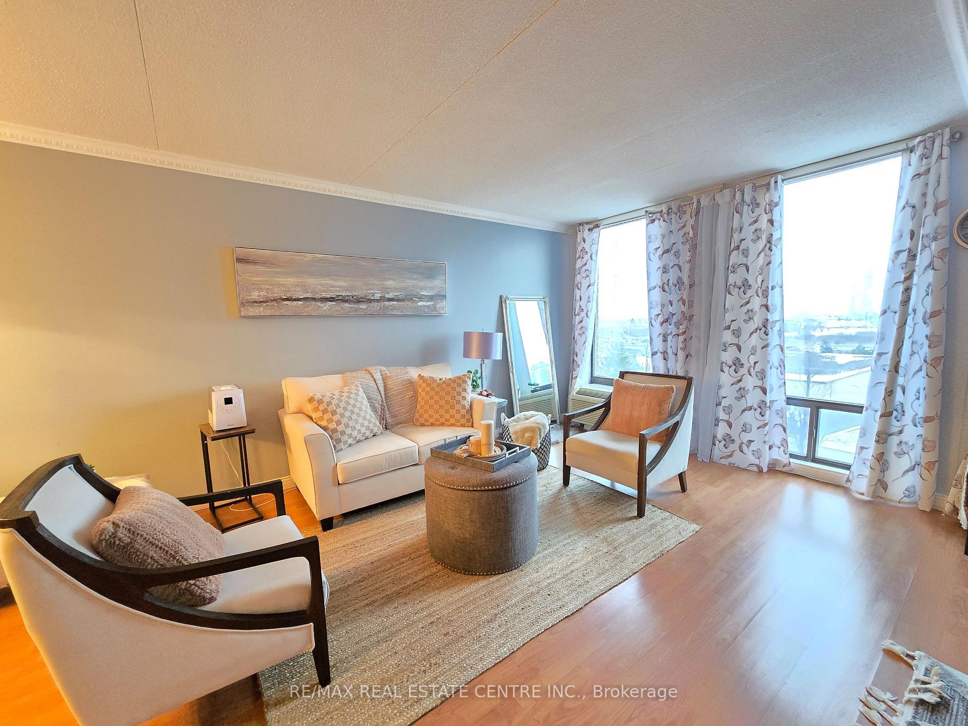 Photo de la propriété: 1540 Pickering Parkway 609 ON L1V 3V9