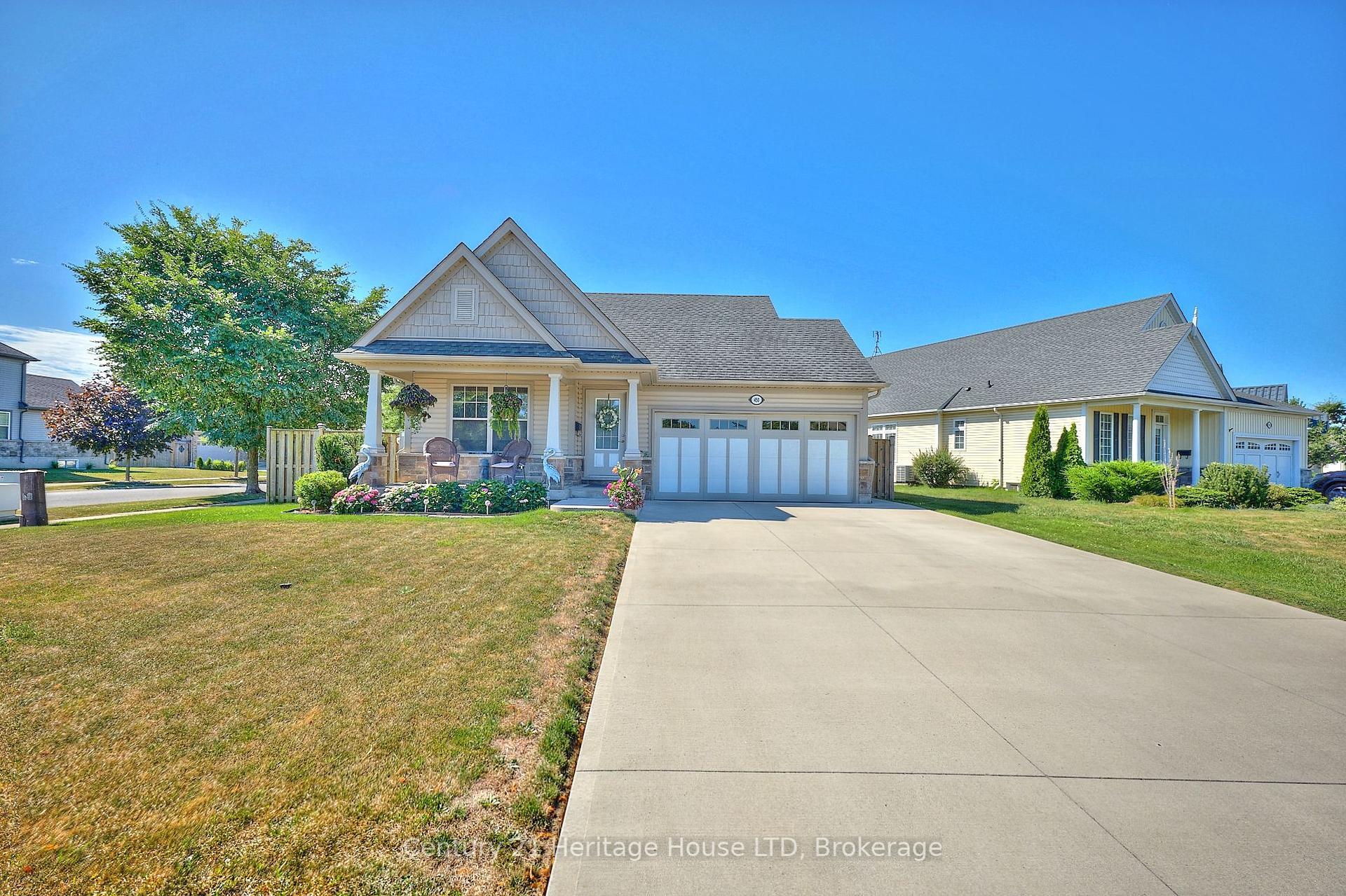Photo de la propriété: 450 Classic Avenue ON L3B 0A4