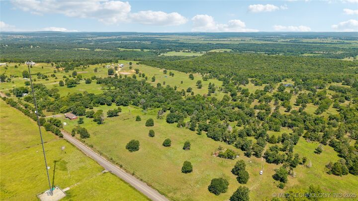 Property Photo:  E County Road 1170  OK 74941 