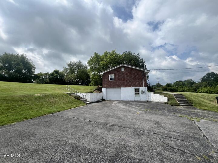 Property Photo: 3999 Weaver Pike TN 37618