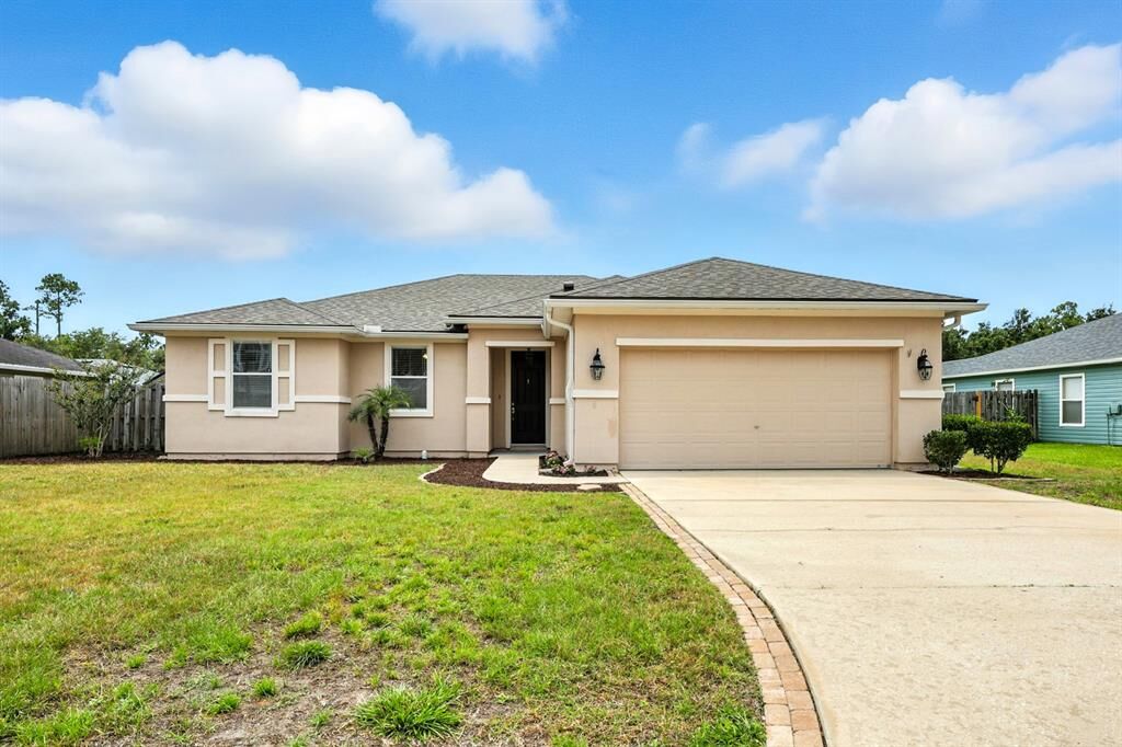 Property Photo: 76073 Long Pond Loop FL 32097