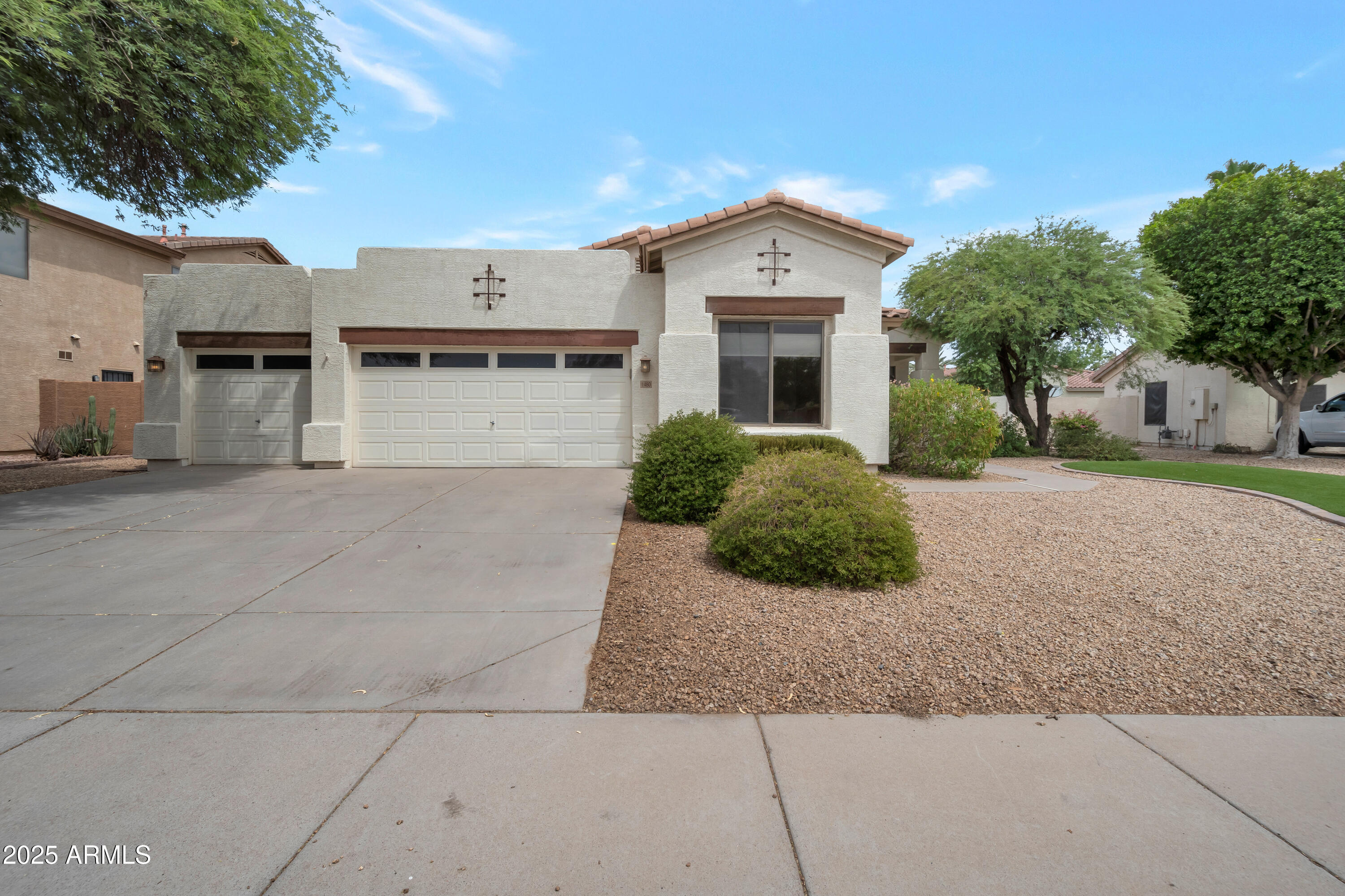 Property Photo: 1480 E Harrison Street AZ 85295