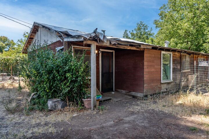 Property Photo: 454 Della Avenue CA 95490
