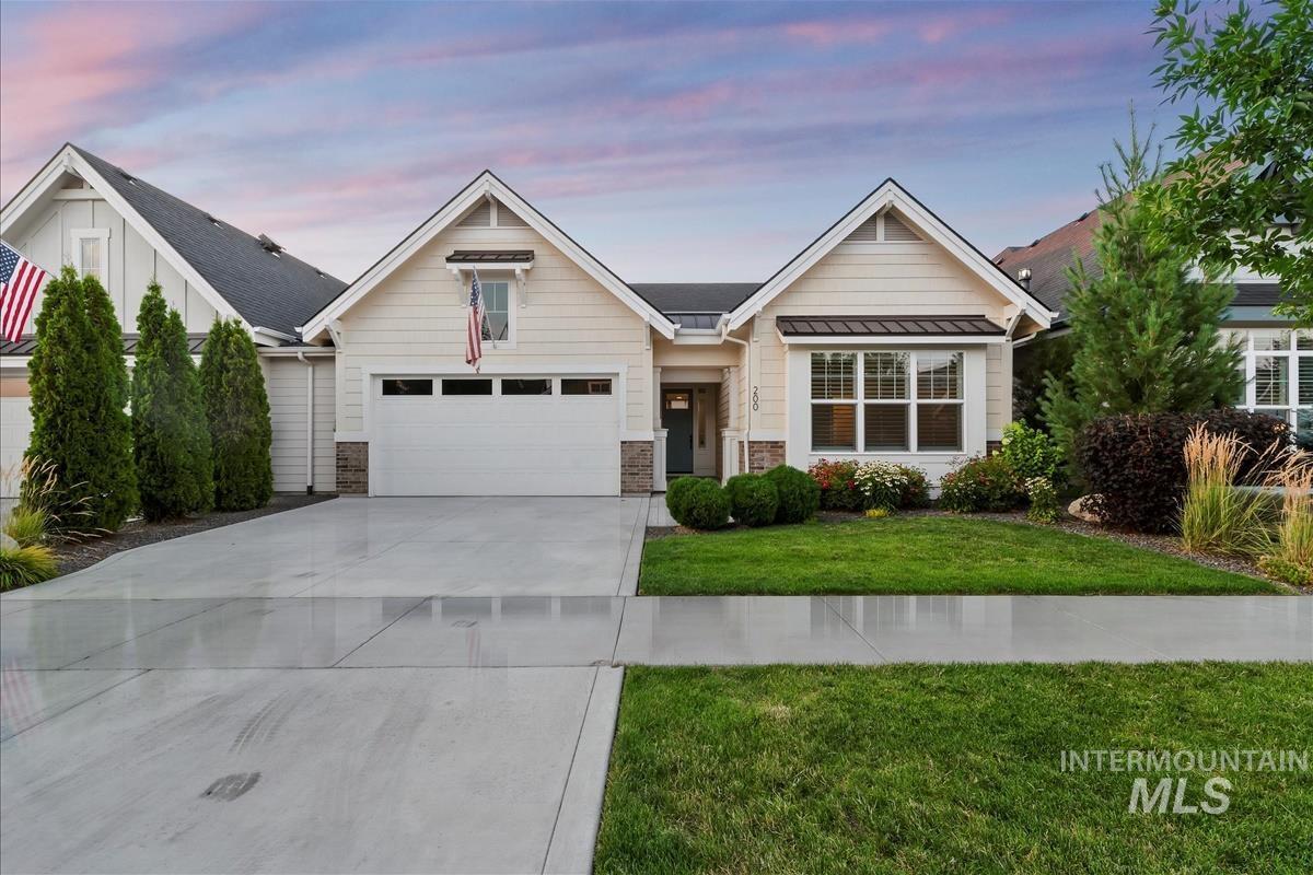 Property Photo: 200 W Pavilion Lane ID 83646