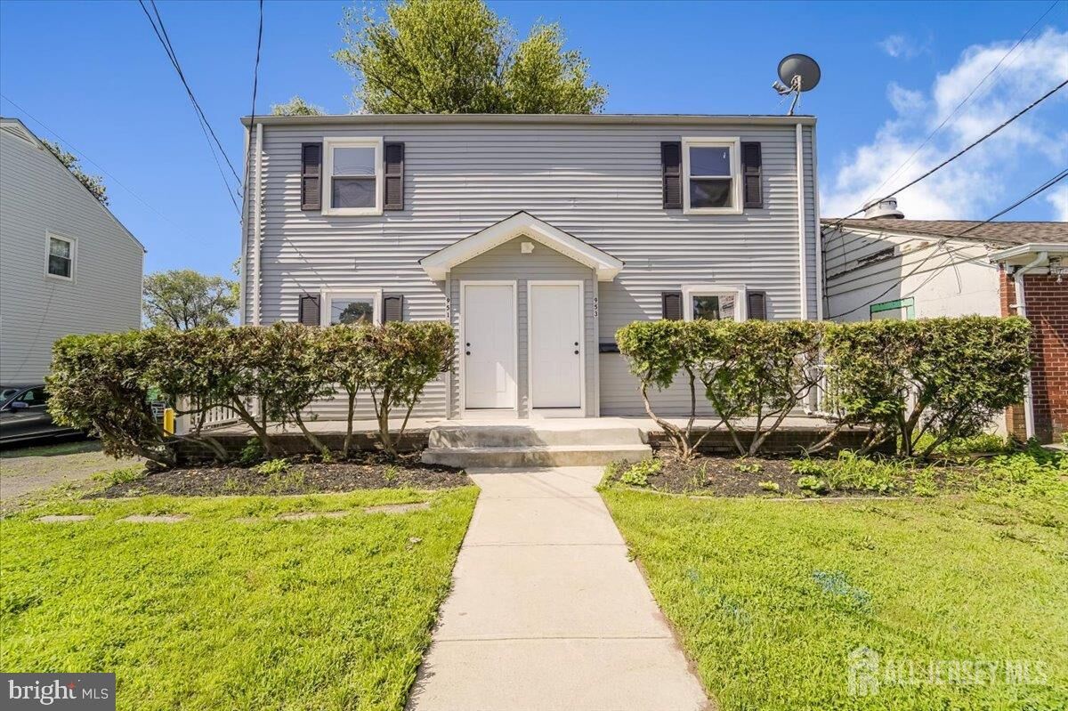 Property Photo:  951 Amboy Avenue 953  NJ 08837 