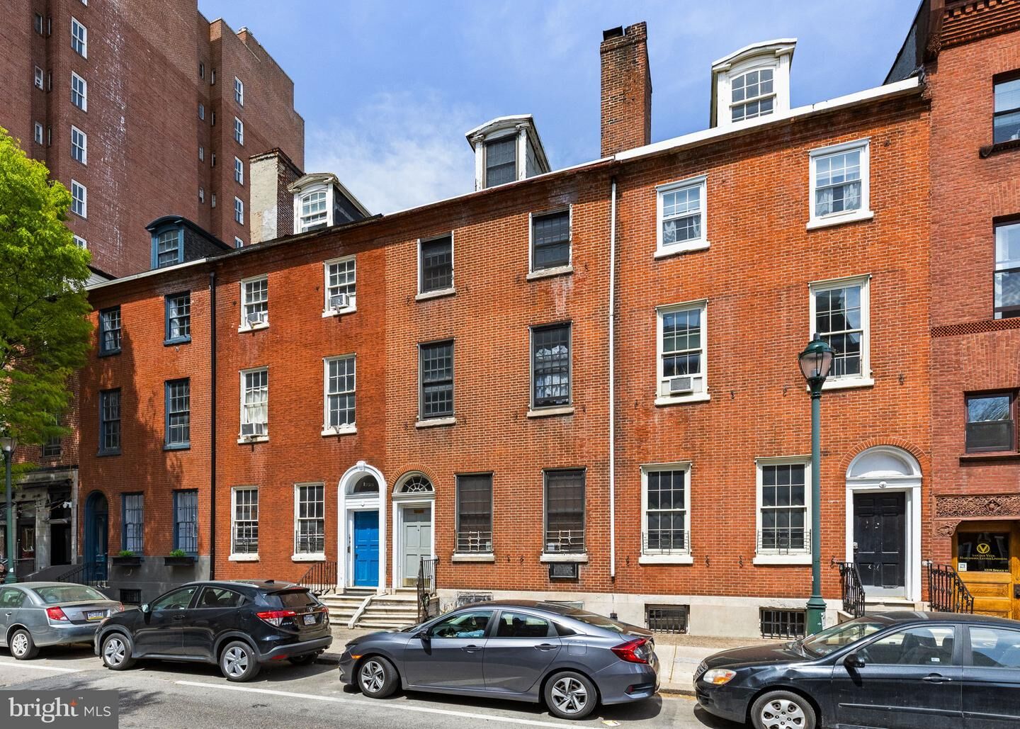 Property Photo:  1223 Spruce Street 1R  PA 19107 