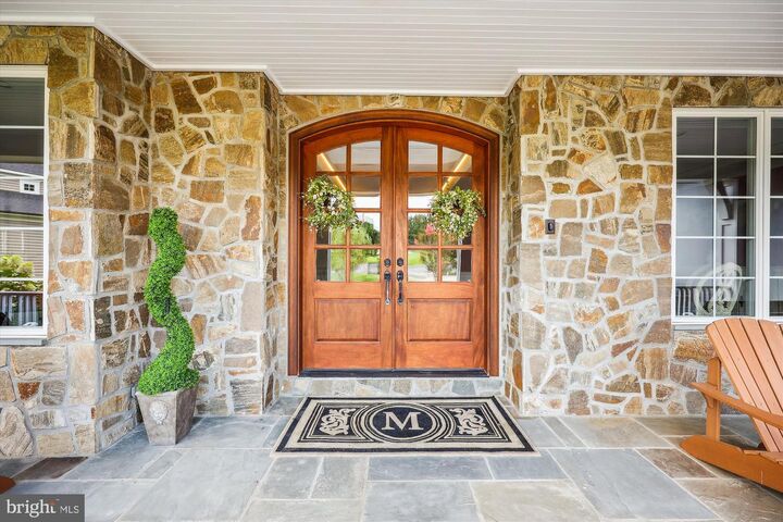Property Photo:  12900 Quail Run Court  MD 20878 