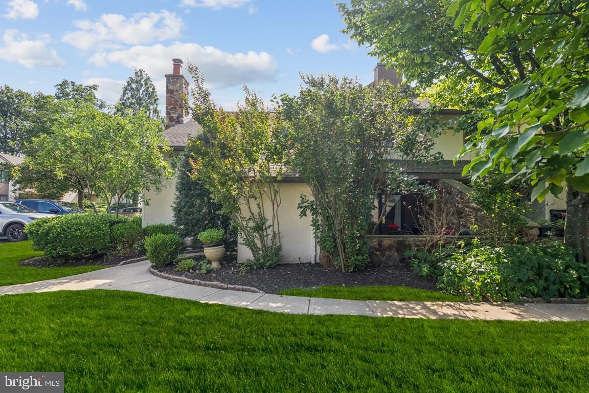 Property Photo: 81 Oak Knoll Drive 81 PA 19312