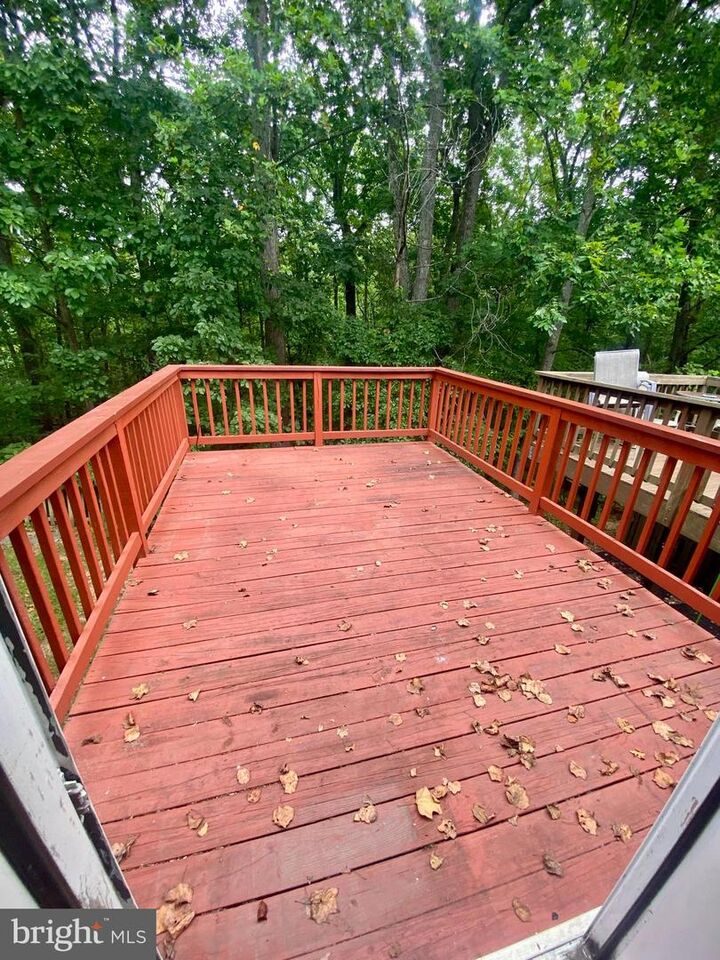 Property Photo:  9804 Dominion Forest Circle  VA 22408 