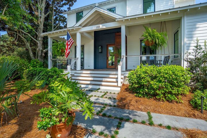 Property Photo:  208 McCormick Street  SC 29464 