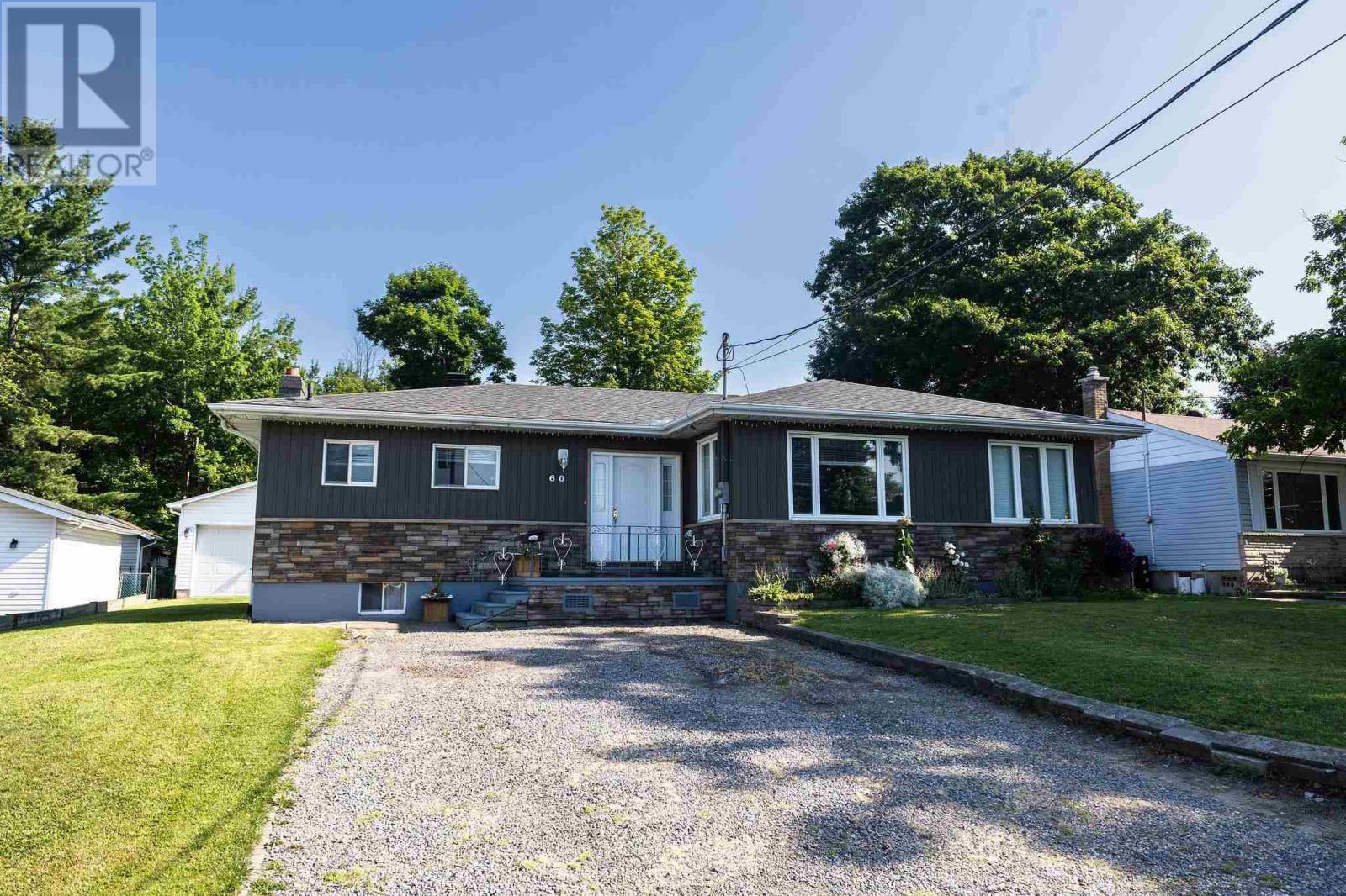 60 Tilley Rd  Sault Ste. Marie ON P6B 3Y6 photo