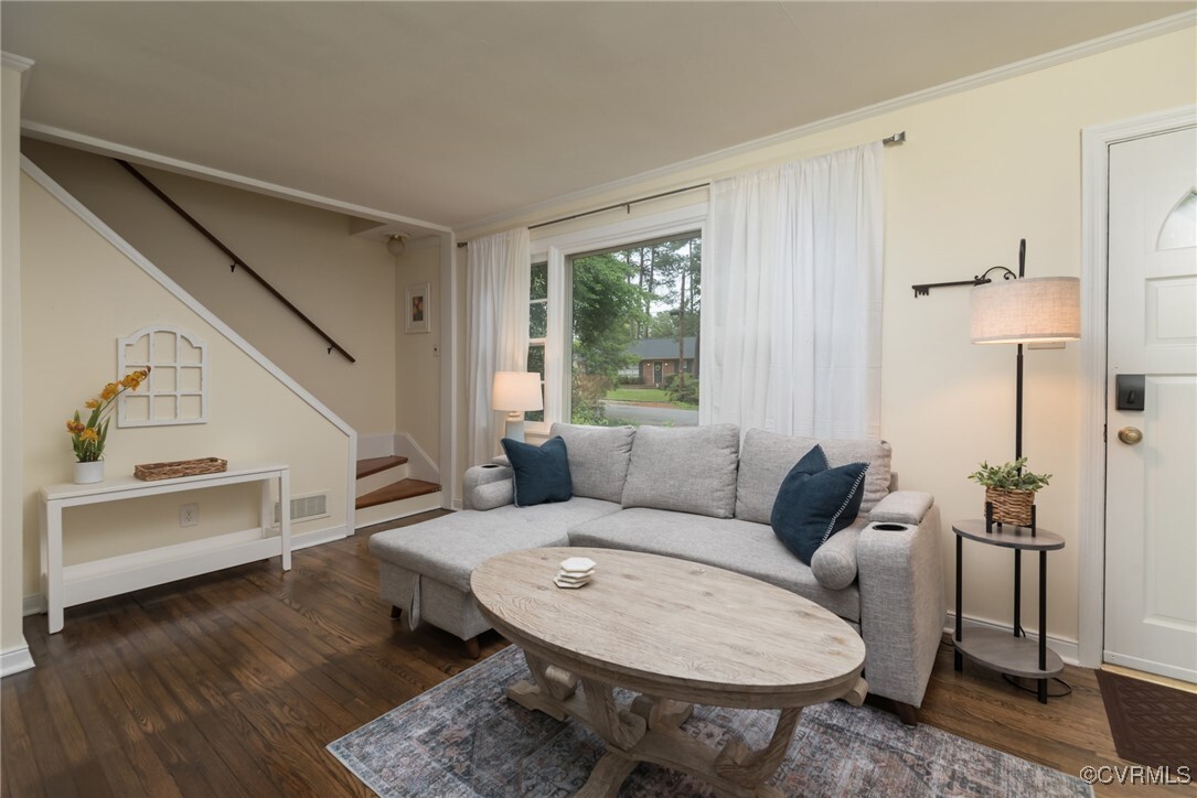 Property Photo: 1202 Beverly Drive VA 23229