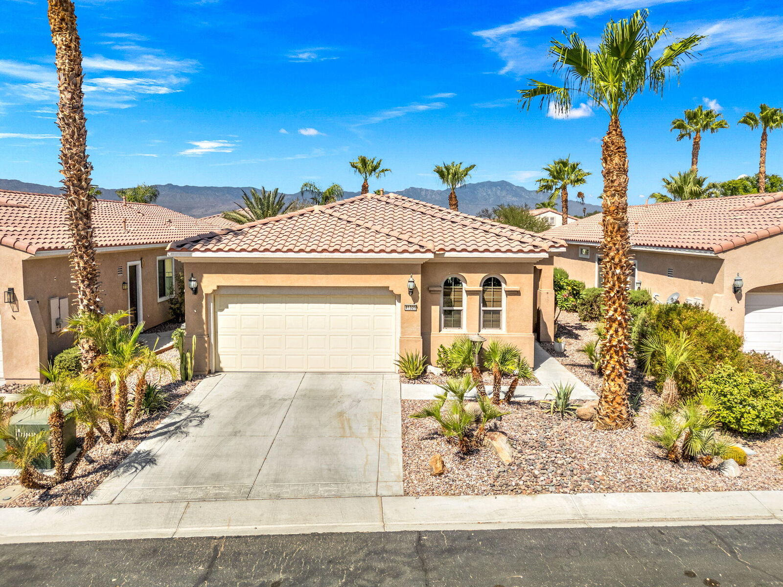 Property Photo:  41325 Calle Servando  CA 92203 