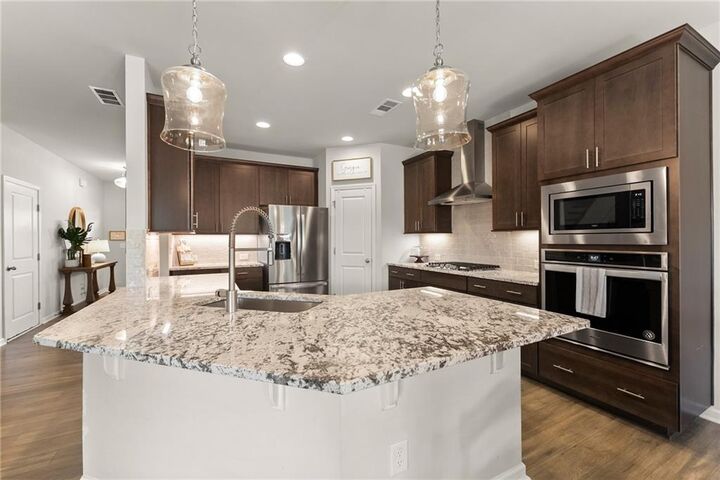 Property Photo: 4535 Seacliff Court GA 30028