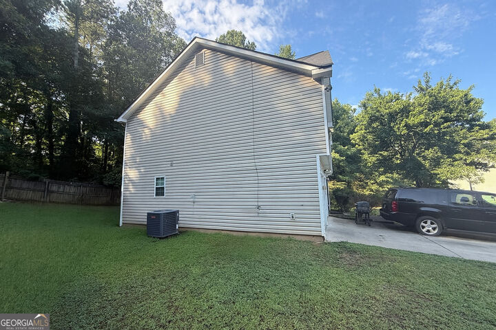 Property Photo:  2880 Two Lakes Circle Circle  GA 30349 
