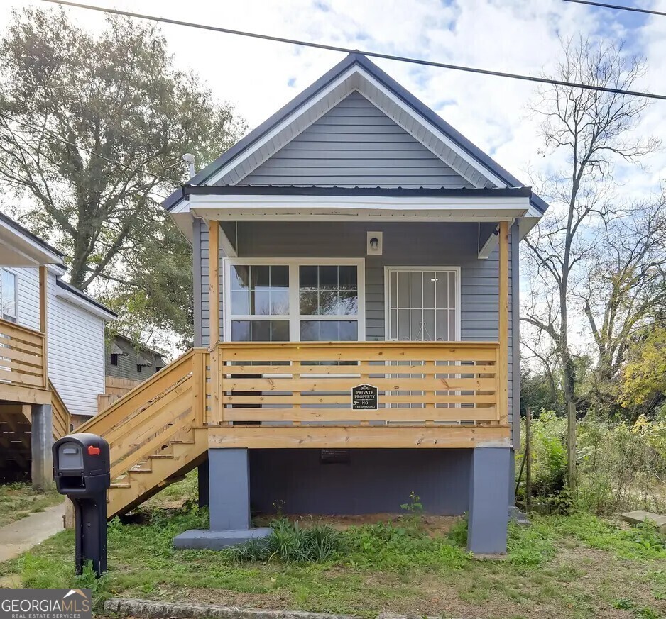 Property Photo:  1418 2nd Avenue  GA 31201 