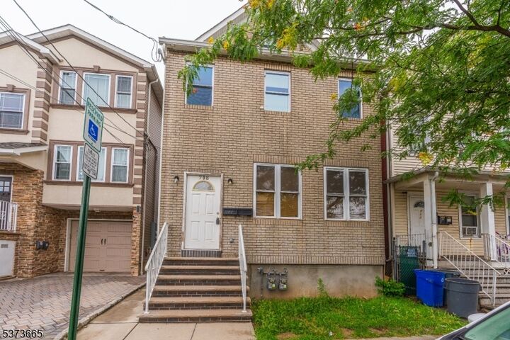 Property Photo:  708 S Park St  NJ 07201 