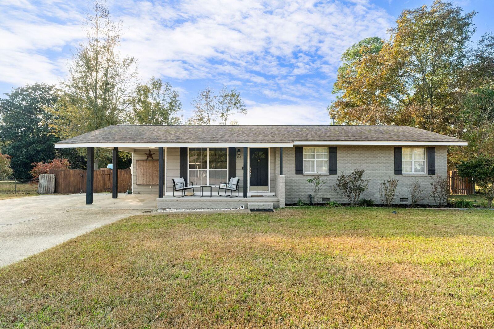 Property Photo:  107 Forrest Dr  MS 39465 