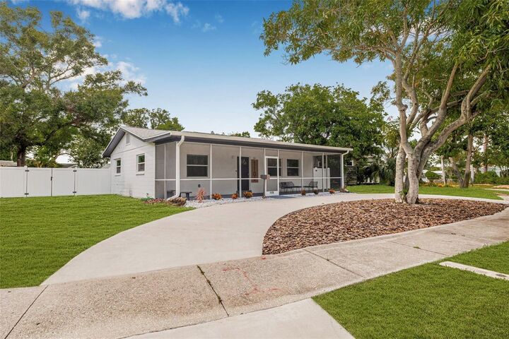 Property Photo:  1106 29th Street N  FL 33713 