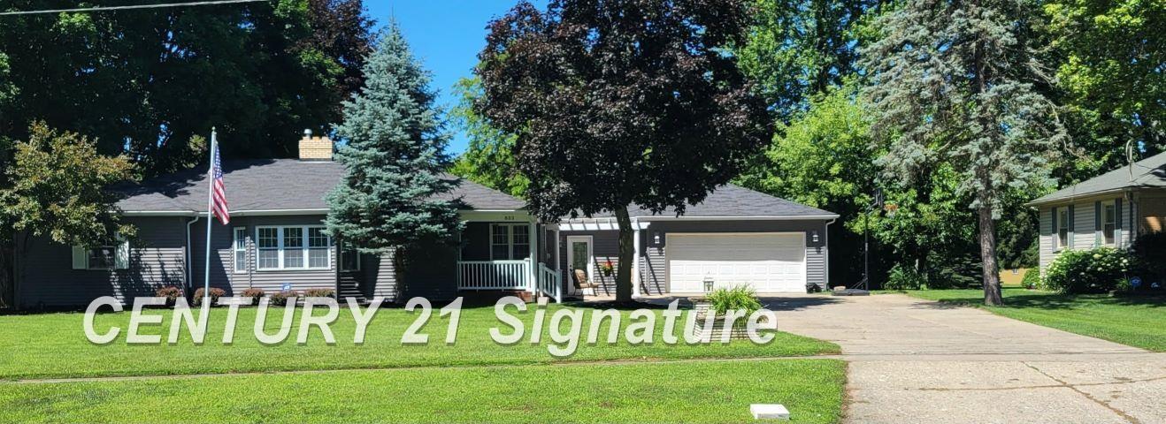 Property Photo:  833 Coutant Street  MI 48433 