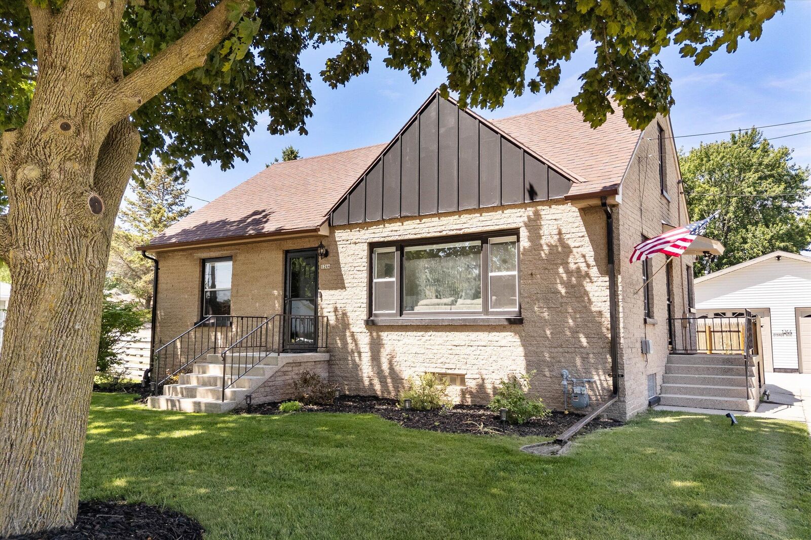 Property Photo:  1244 Eisner Ave  WI 53083 