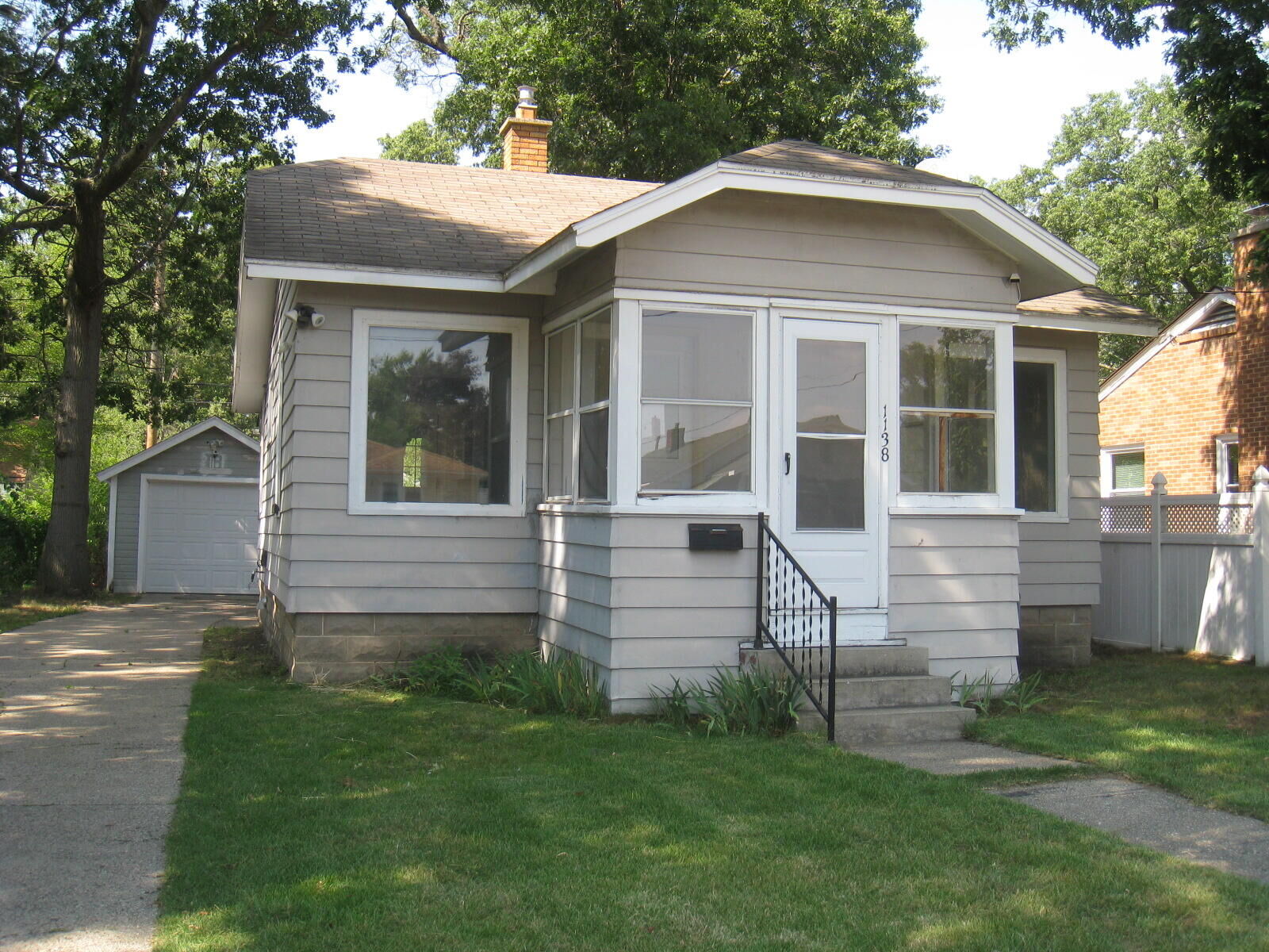 Property Photo: 1138 E Forest Avenue MI 49442