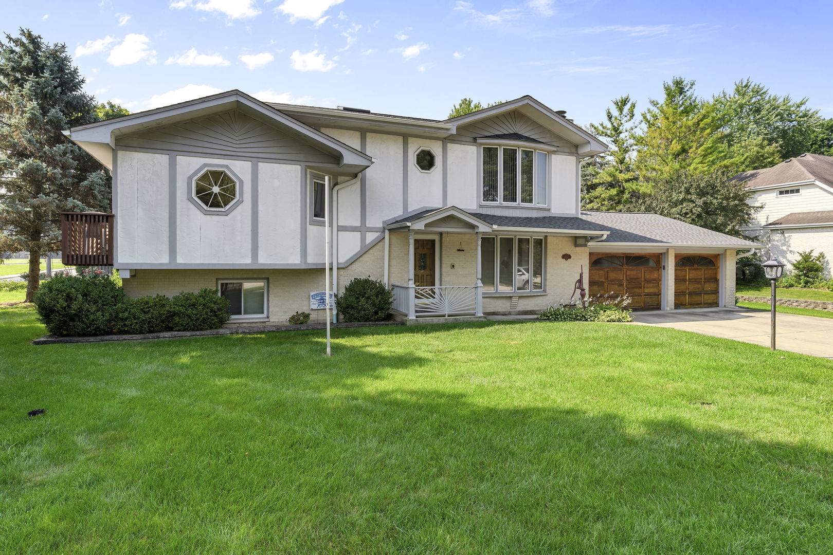 Property Photo: 4901 Emerson Avenue IL 60067