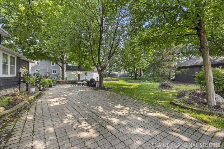 Property Photo: 96 E Washington Street IL 60543