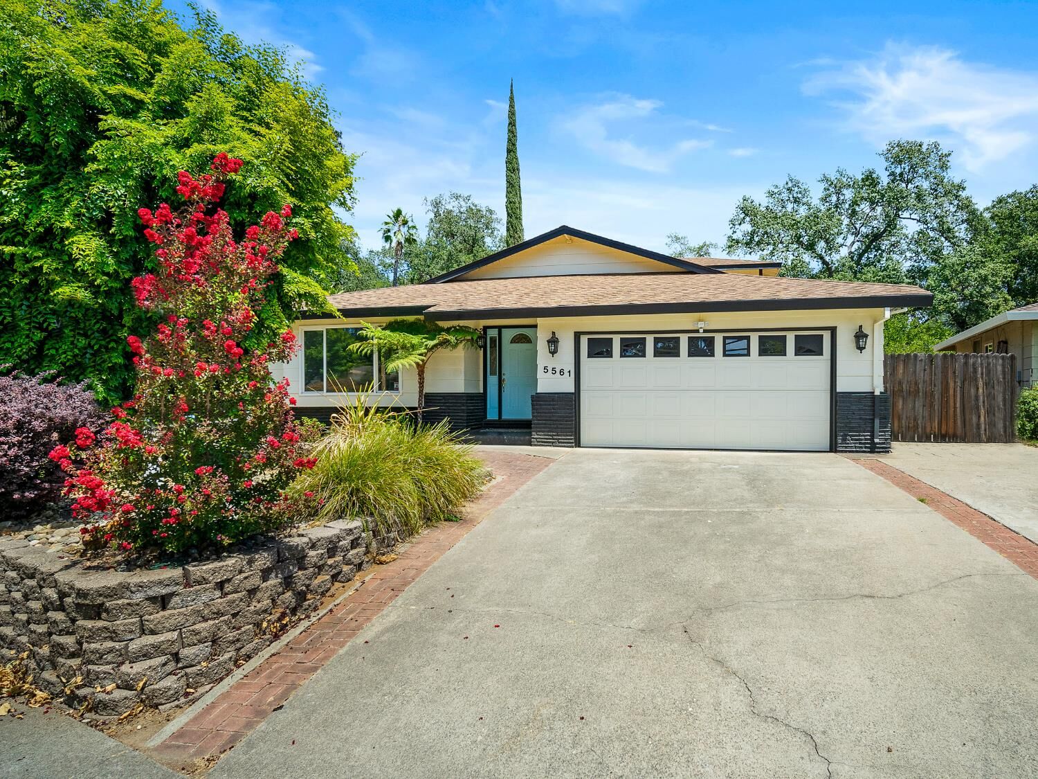 Property Photo:  5561 White Fir Way  CA 95841 