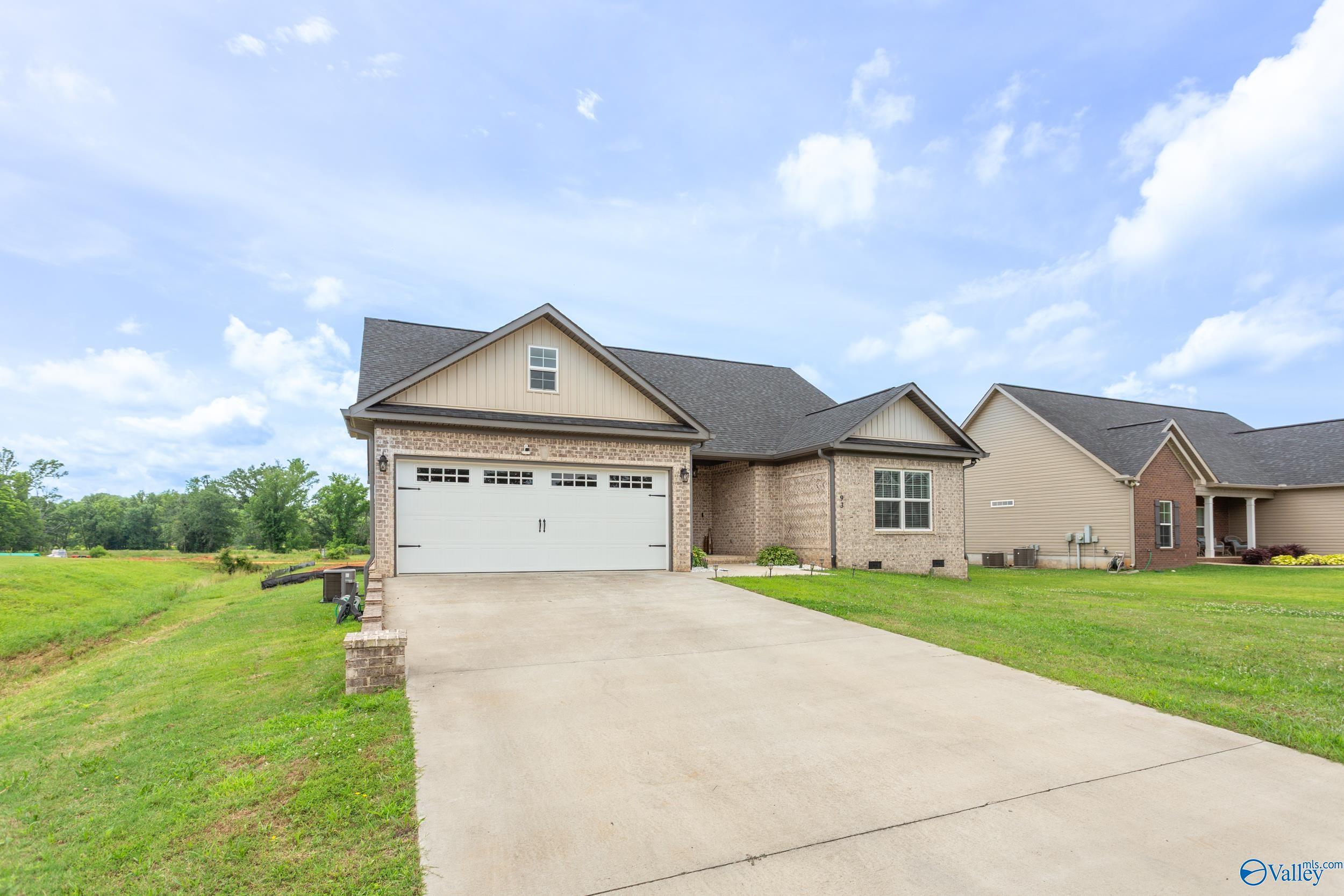 Property Photo: 93 Chloe Drive AL 35096