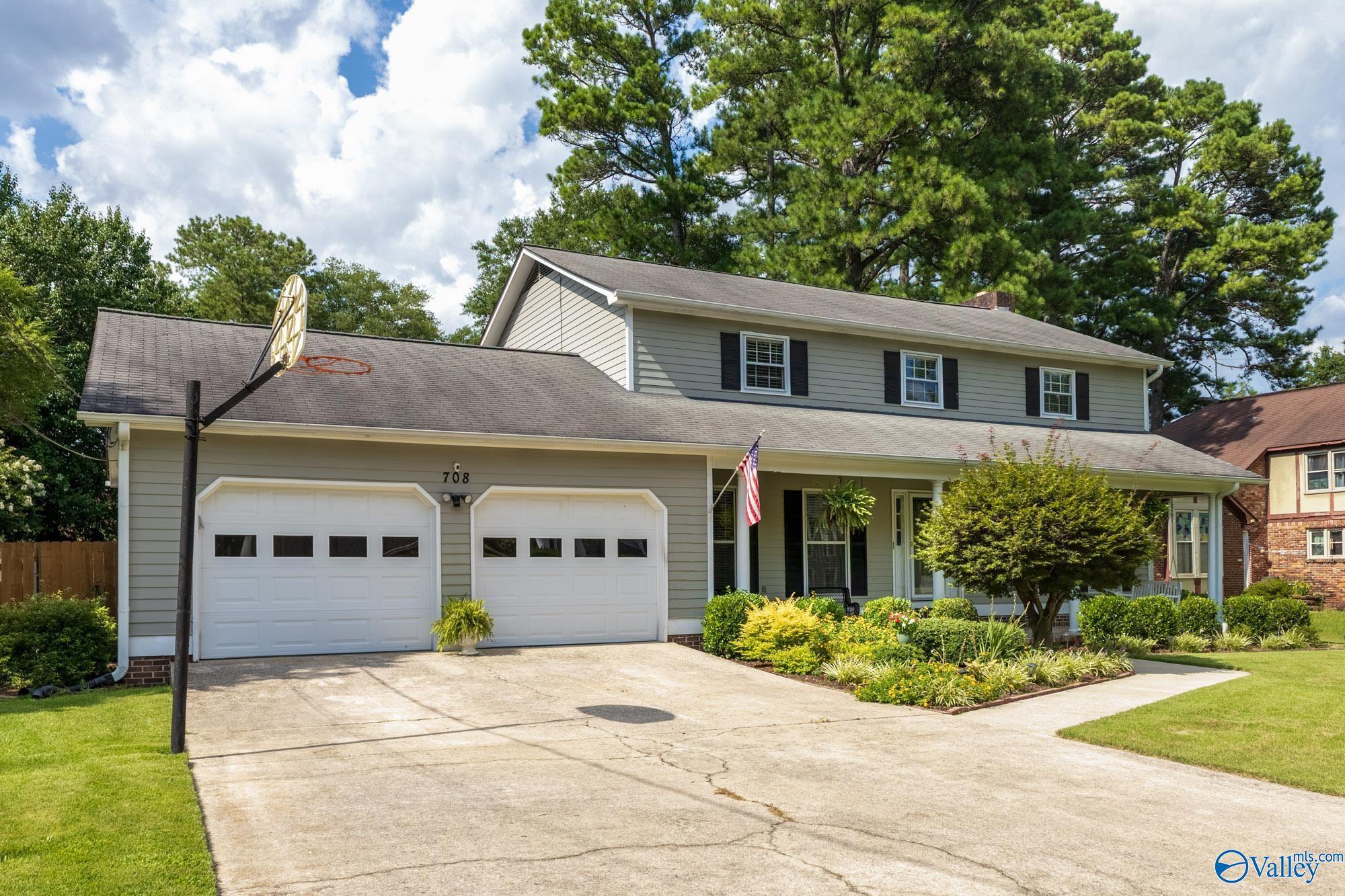Property Photo: 708 Long Bow Drive SW AL 35603