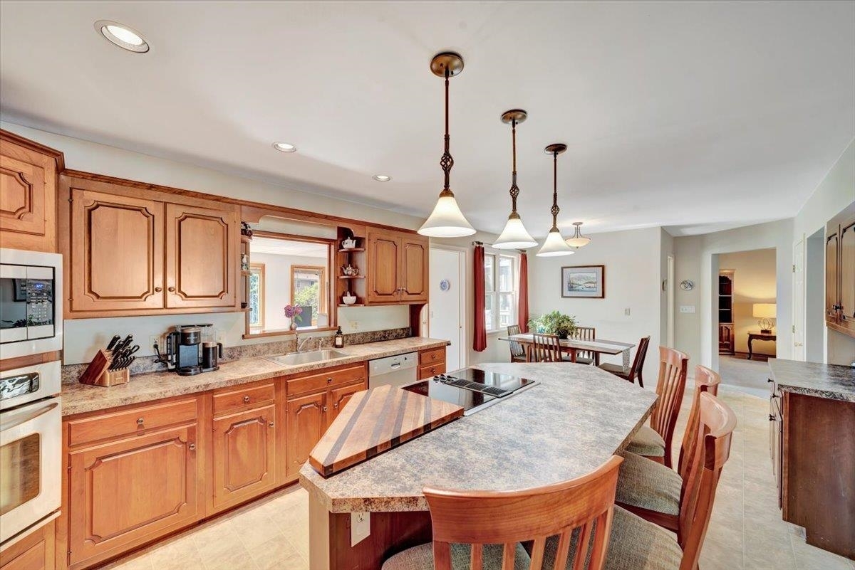 Property Photo: 64 Sandy Lane VT 05408