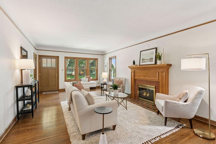 Property Photo: 1818 Juliet Avenue MN 55105