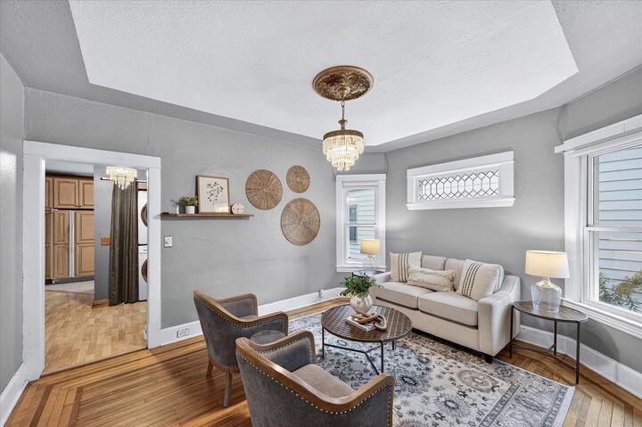 Property Photo:  735 Madison Street NE  MN 55413 
