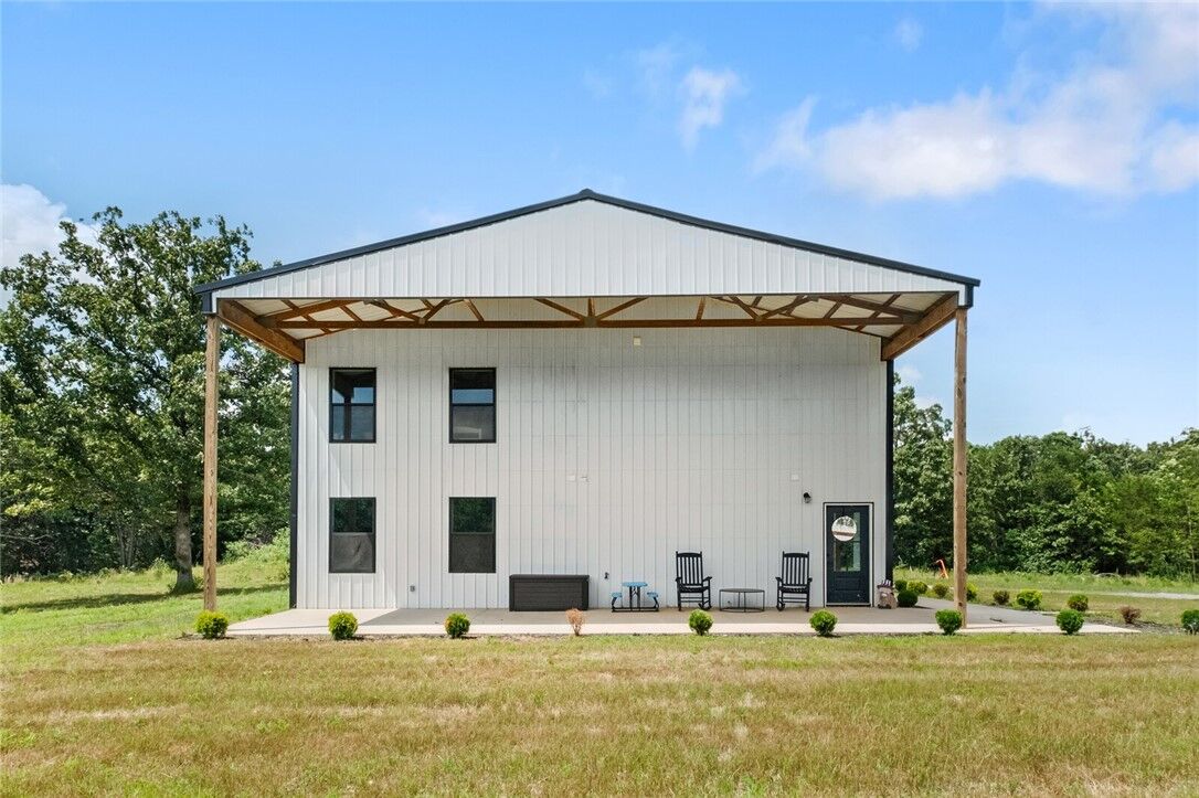 Property Photo: 20684 Leonard Ranch Road AR 72736