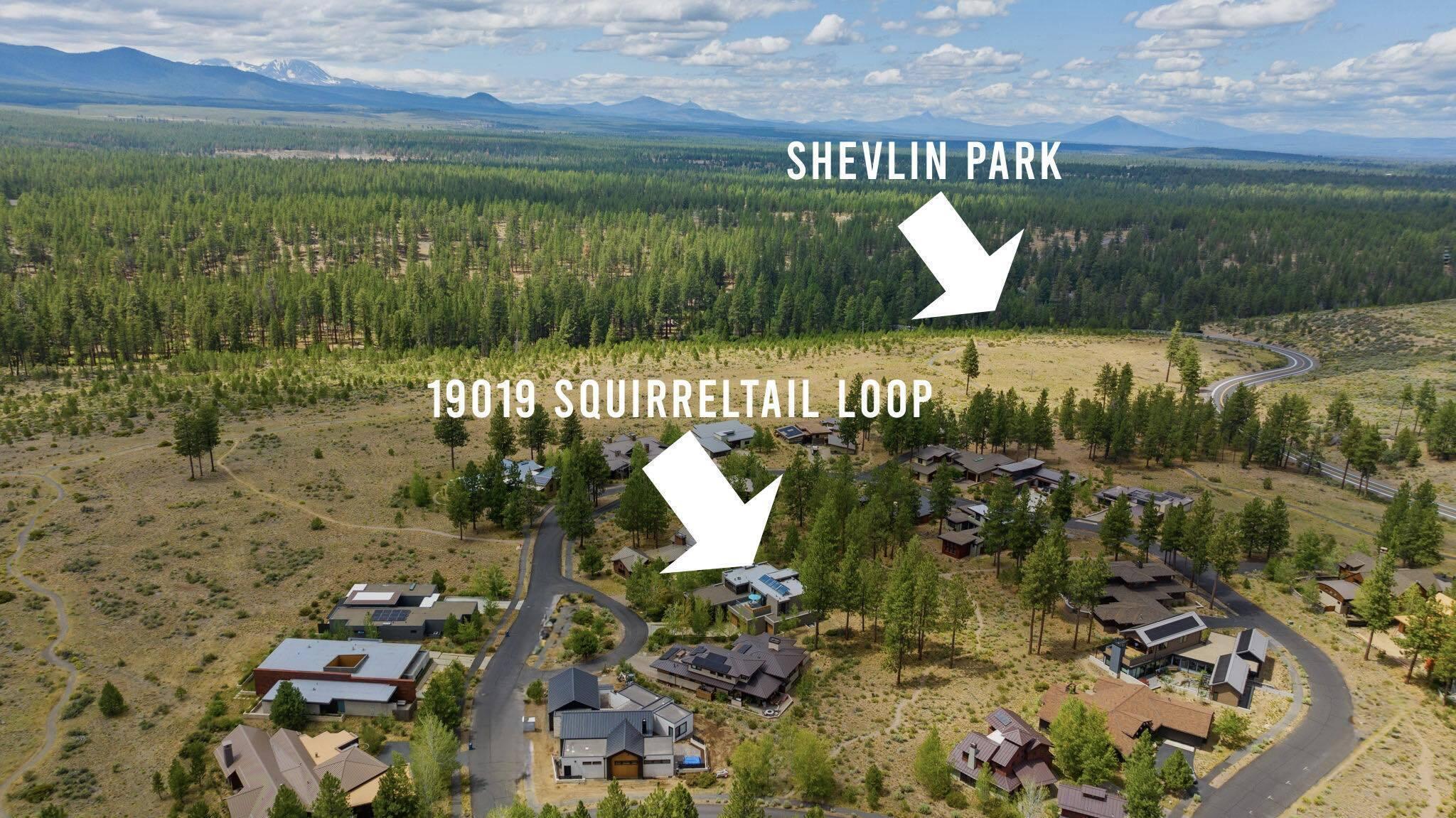 Property Photo: 19019 Squirreltail Loop OR 97703