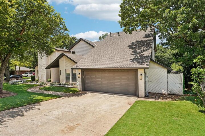 Property Photo: 2101 Brookview Lane OK 73034