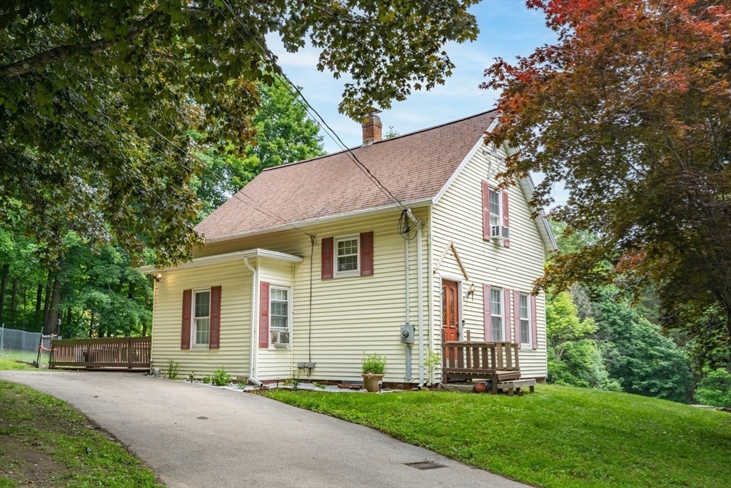 Property Photo: 4 Walnut St MA 01506