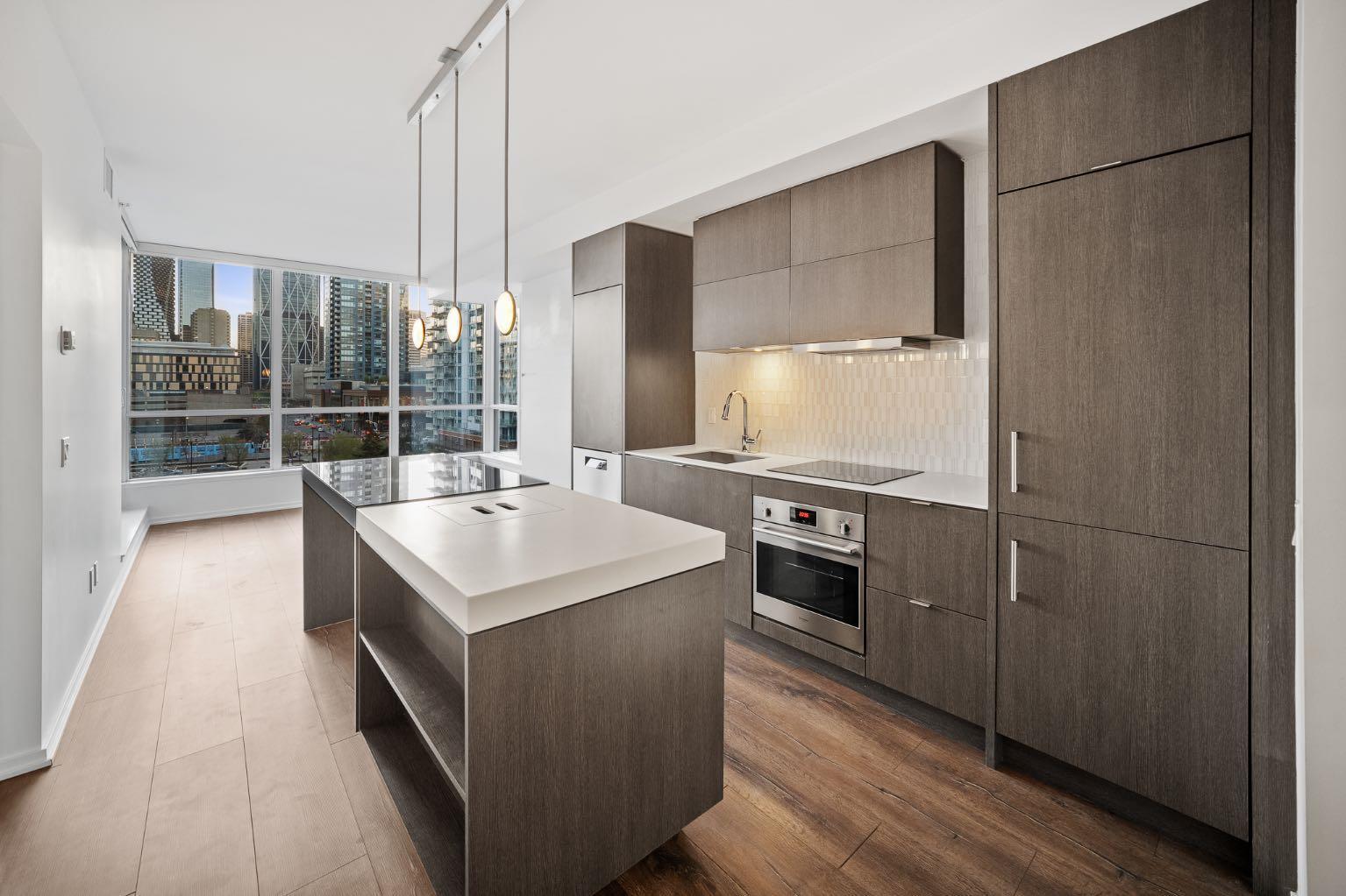 Property Photo:  615 6 Avenue SE 519  AB T2G 1S2 