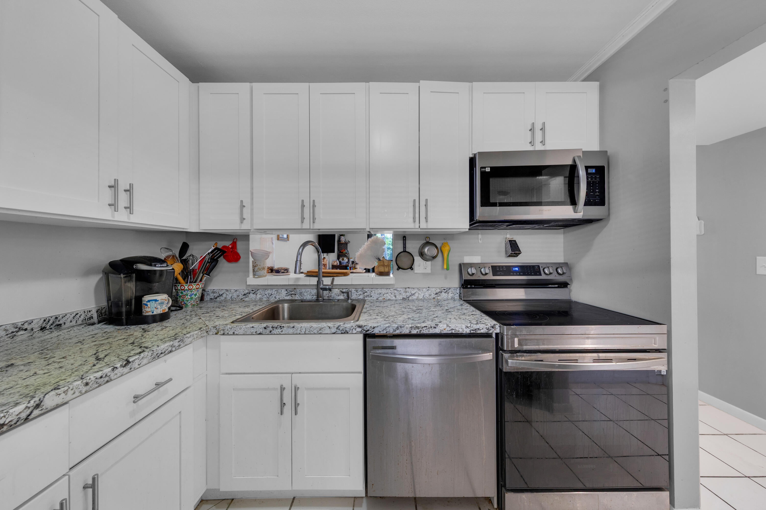 Property Photo:  5160 Las Verdes Circle 221  FL 33484 