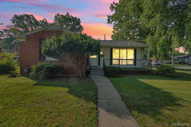 20195 River Oaks Drive  Dearborn Heights MI 48127 photo