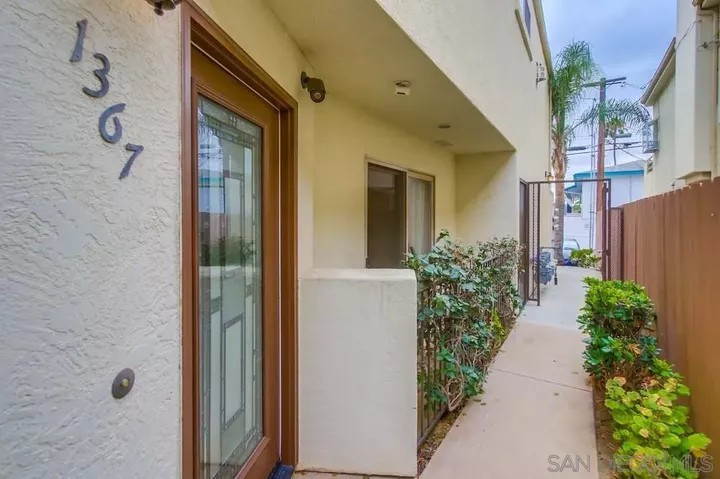 Property Photo: 1367 Hornblend Street CA 92109