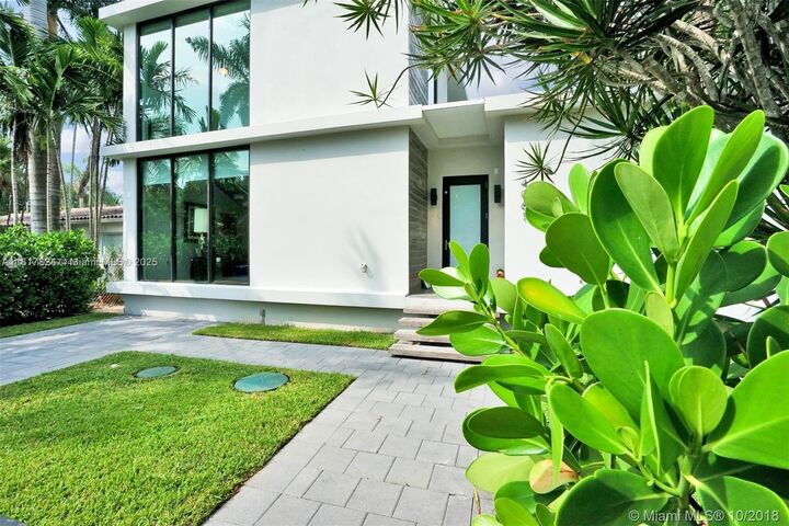 Property Photo: 4061 Matheson Ave FL 33133