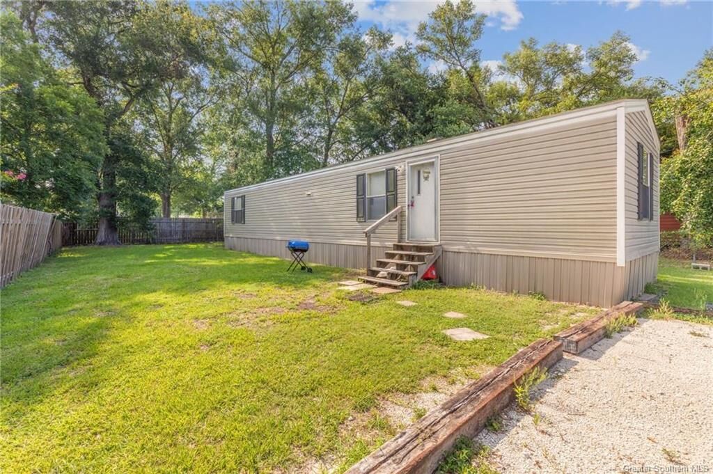 Property Photo:  804 N Johnson Street N  LA 70663 