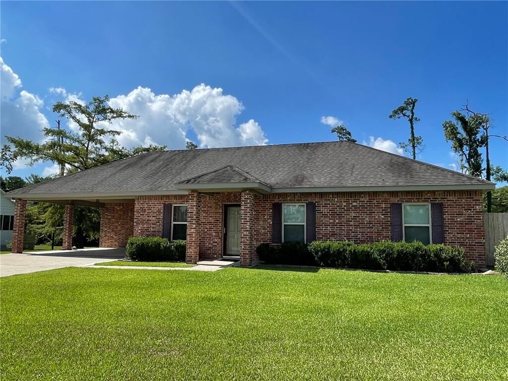 Property Photo:  983 Green Road  LA 70611 