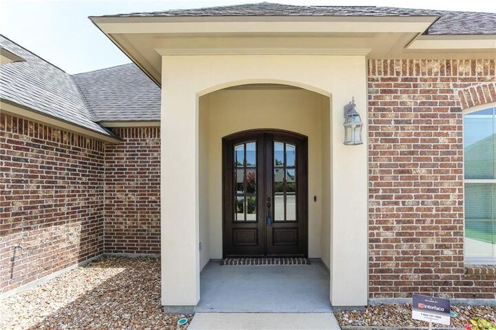 Property Photo:  629 Becky Lane  LA 70605 